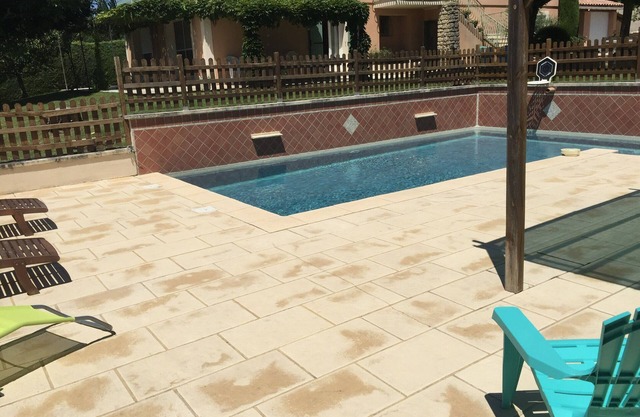 Einfamilienhaus ohne blick klimatisiert mit umzäunten garten und schwimmbad