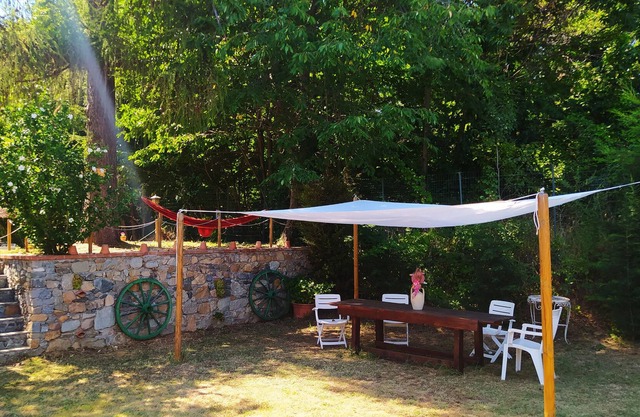 Detached house with garden between the Langhe and the sea