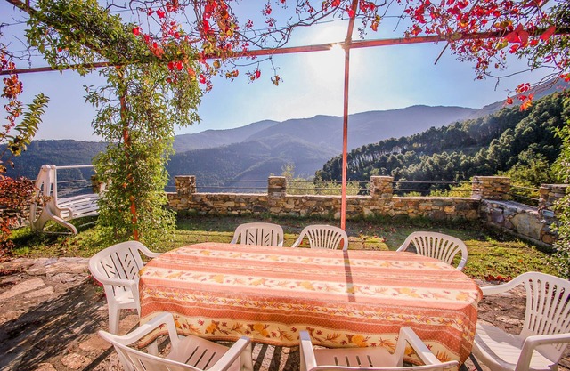 Freistehendes Haus mit privatem Pool, 20 km von Pisa und 38 km vom Meer entfernt