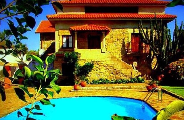 Detached Luxury Villa