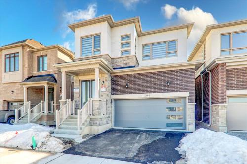 Detached New Modern House In South Barrie - Built H plus ME Technology