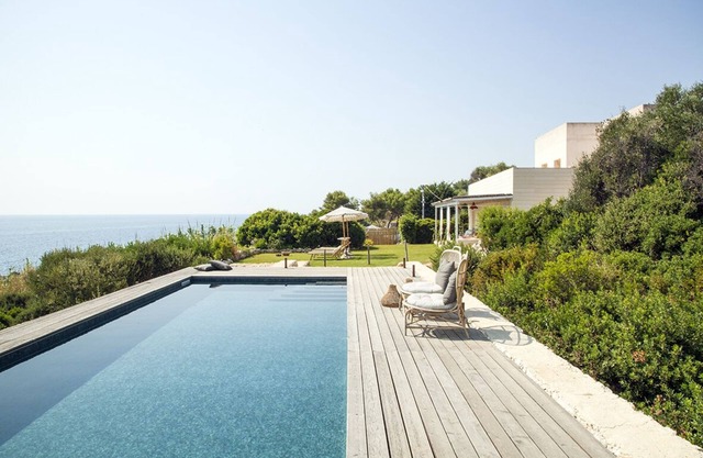 Luxus-Neubauvilla am Meer mit Panoramaterrasse