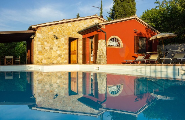 Freistehende Villa mit Privatpool fuer 5 Personen