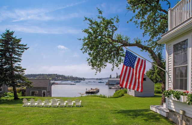 Dew Drop Cottage 4: Klassisches Waterfront Cape am Hafen von Maine Coastal Village