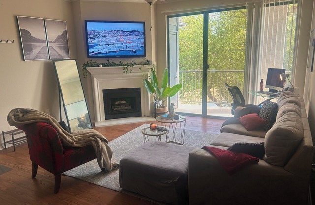 DFW Cozy Corporate Hideout GATED 1 Bed Retreat