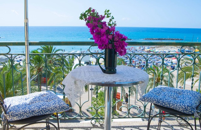 𝓓𝓗 ✯ SEA UNDER HOUSE ✯ Arma di Taggia - Sanremo - Liguria