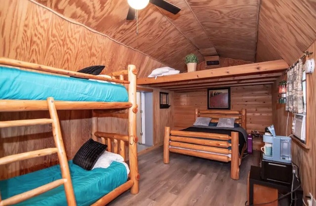 Diamond Glamping - Montana Cabin