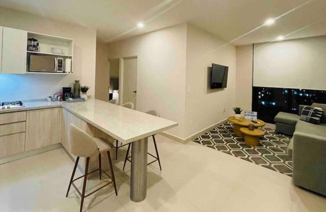 DIANA NANCY ARENA 16-14 · Modern Apartment with A/C, 5 min from Arena, BBQ