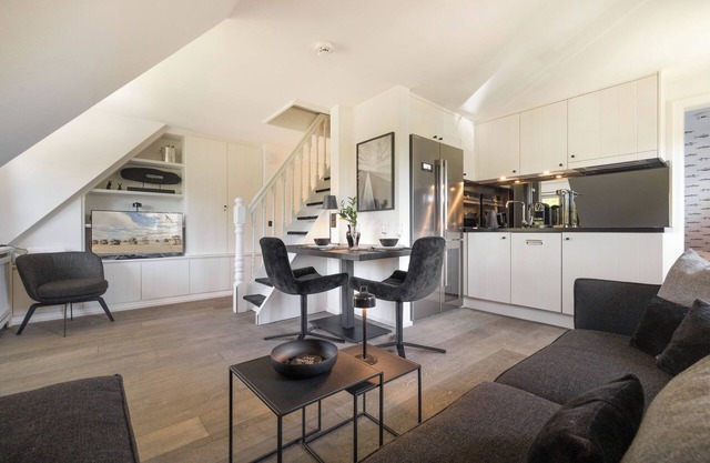 Diese wunderschöne OG-Wohnung hat ca. 55 m² und bietet bis zu 2 Personen Platz.
