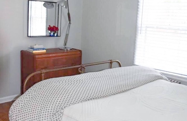 Digs 1: Charming Open Concept 2BDRM, 1st Floor + Parking