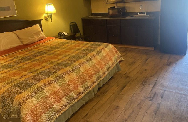 Dilley Executive Inn