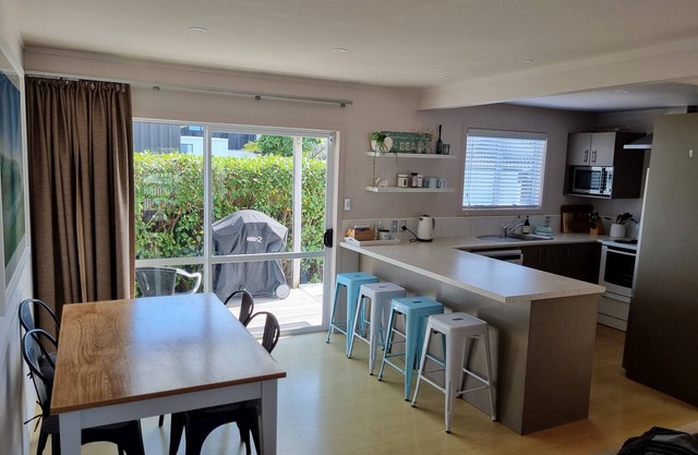 Dillon Delight - Waihi Beach Bach