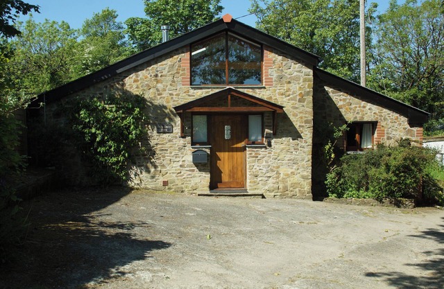 Dilly Dally Barn, BRADWORTHY
