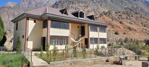 Dilovar's Homestay
