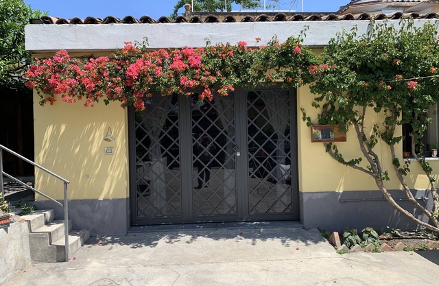 Dimora Marchese, centrally located near Giardini Naxos and Taormina, two kilometers from the sea