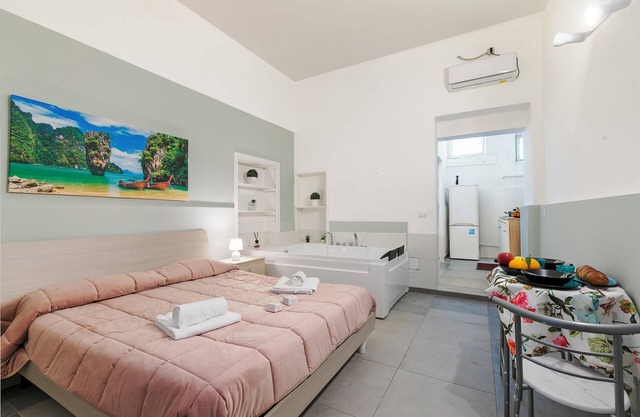 Dimora Savoia With Jacuzzi Bari, Bari, Italy