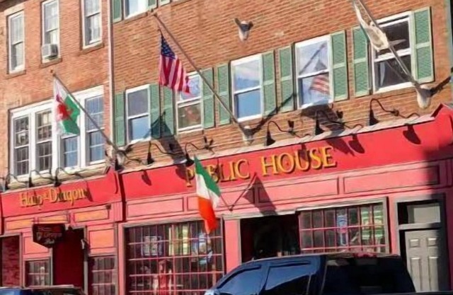 Dinners on us! Above pub mins to casinos. Unit 2