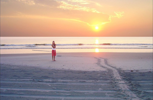 YR-END SALE! OCEANFRONT IN DER NÄHE VON FLAGLER AVE NUR 400 USD / PM, NON-PEAK, NEU MÖBLIERT!