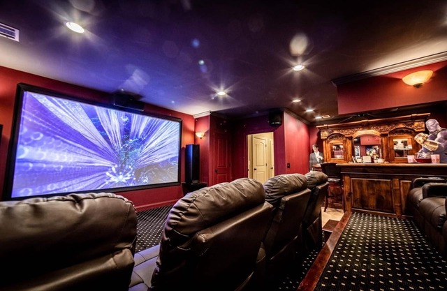 Direct Lake Access | Home Theater | Sleeps 8