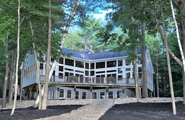 Direct Lakefront 3-Unit: Hot Tub~Fire Pit~Dock