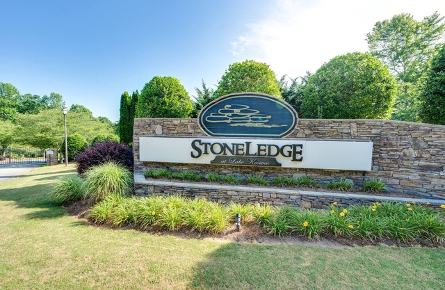 Komplett renoviert (2019) Seeufer direkt am Lake Keowee