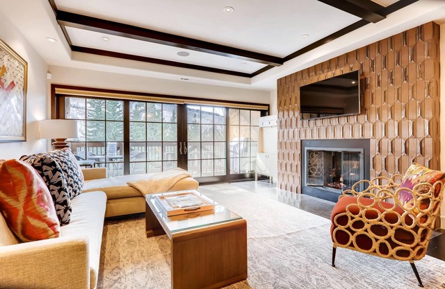 NEUE WOHNUNG IN VAIL VILLAGE UND WEG ZU DEN LEBEN