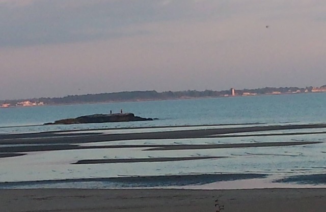 Direkt am Meer / Strandhaus mit Parkplatz abseits der Straße.
