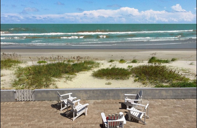 YR END SALE ONLY $ 375 / PM (Non Peak) -SCHLAFEN 14- RIESIGE OCEANFRONT IN DER NÄHE VON FLAGLER AVE!