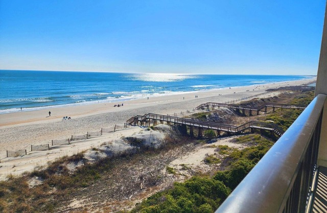 Direkt am Meer in Litchfield am Meer. Seltene 2 Schlafzimmer & 2 Oceanfront Porches !!!