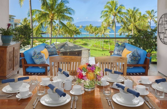 Ocean Dreams 2203 | Blick auf das Meer und den Pool in der Montage Kapalua Bay