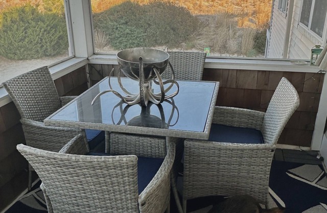 Direct Ocean Views from your bed & screened-in deck.Pet friendly! 2br 2bth