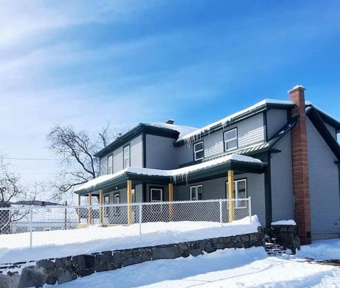 Direct trail access/central location/Ample parking