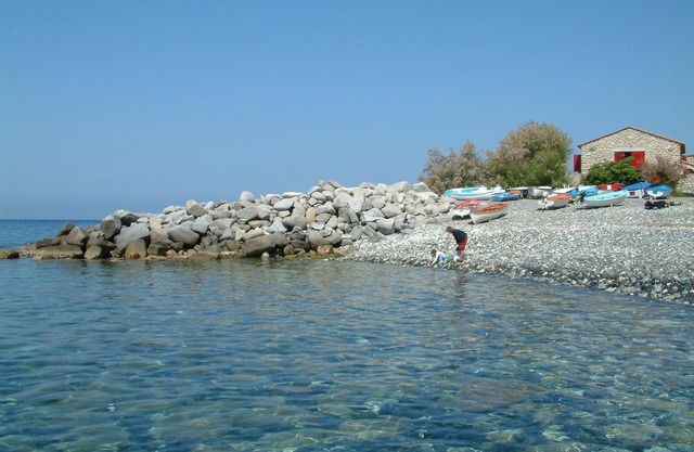 Pieds dans l'eau Stone House