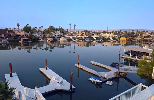 DiscoBay Waterfront Getaway w/ Paddle Boards Kayaks & Paddleboat