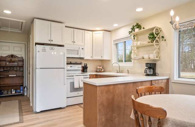 Discount!Charming 1BR Suite, Minutes from Skiing, Hiking, Wren's Roost