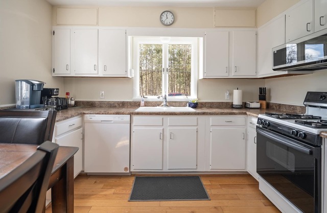 Discount! Spacious home in Naples minutes from Wren's Roost,Skiing,Hiking