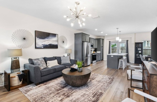 Discounted Designer Upgraded Home- 4 Br/3Ba