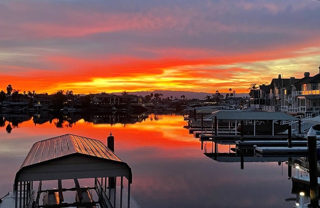 Discover Bay Home - 2,400 sq. ft.- Close to fast water, minutes to marina & gas