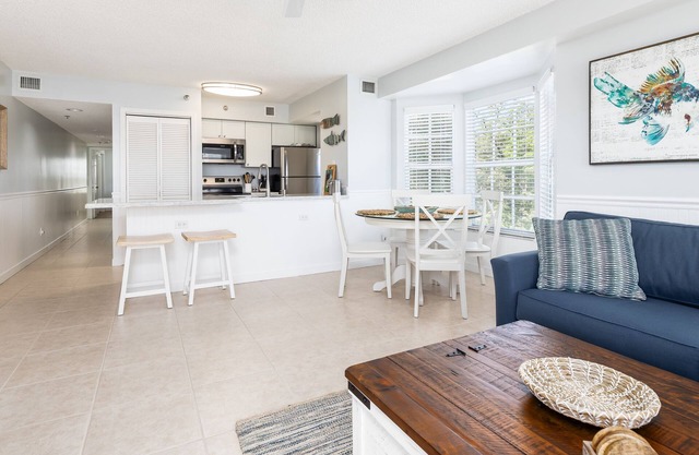 Discover marine wonders nearby, stay at our Tavernier 2-bedroom condo