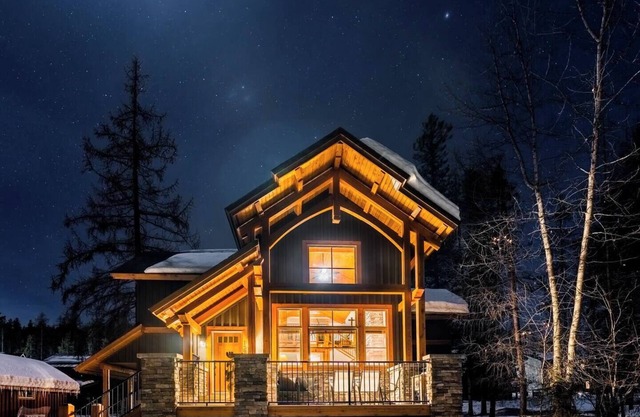 Discover mountain serenity at its finest in our stunning home, complete with a soothing hot tub.