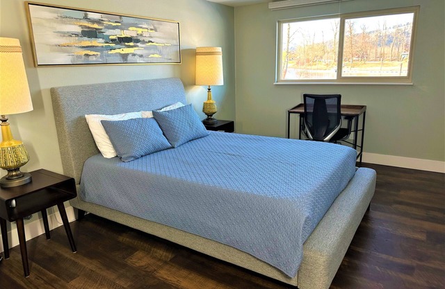 Discover St. Maries charm in our spacious 3-bedroom retreat