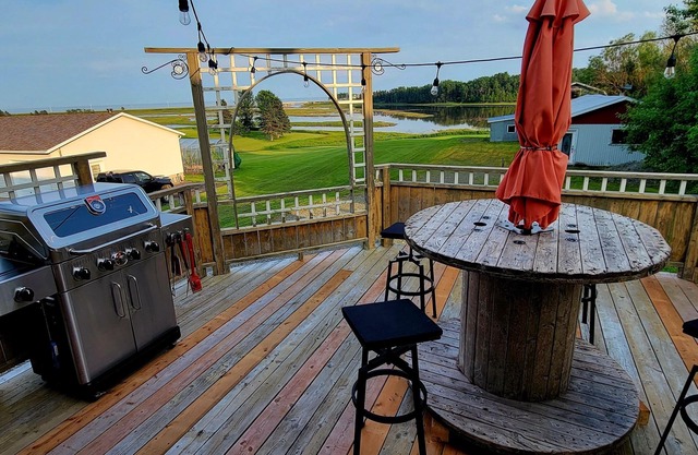 "Discover Stunning Views & Relaxation at Au Chant de la Rivière, Gaspésie"