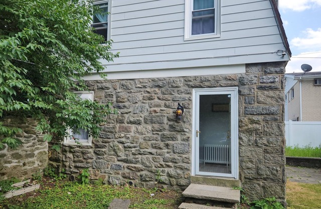 Discover the allure of a 2BR, 1.5B house in the secure embrace of historic Elkins Park