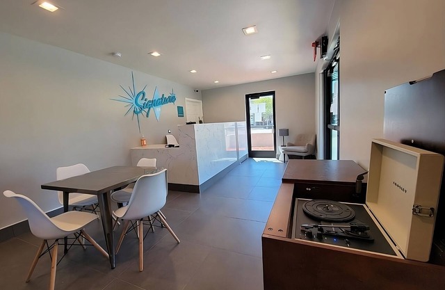 Discover the Best Santa Clara Has to Offer! 4 Units with FREE Parking!