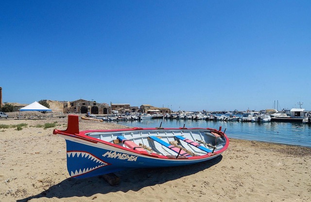 Discover the southeastern tip of Sicily and relax in this bright and elegant vacation apartment.