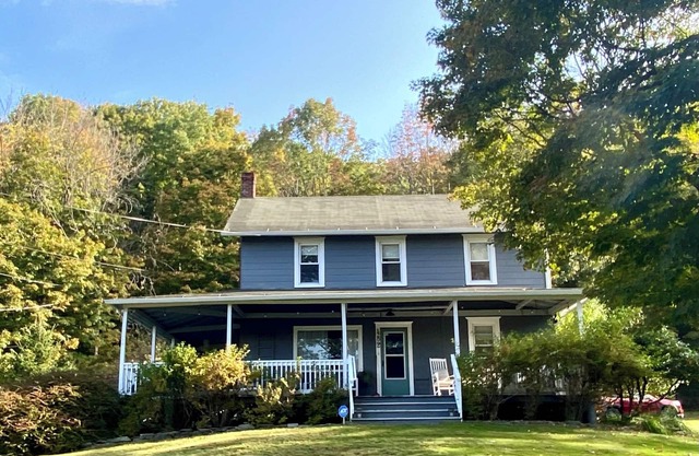 Discover tranquility near Lake Wallenpaupack 16 min