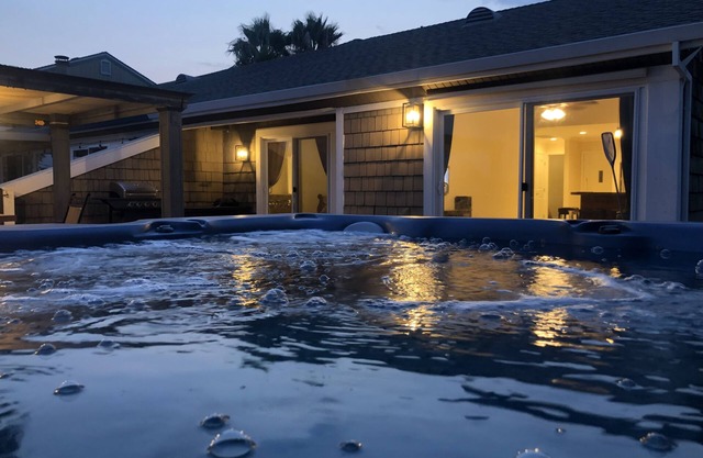 Discovery Bay Deep Water Home on 'The Lagoon'