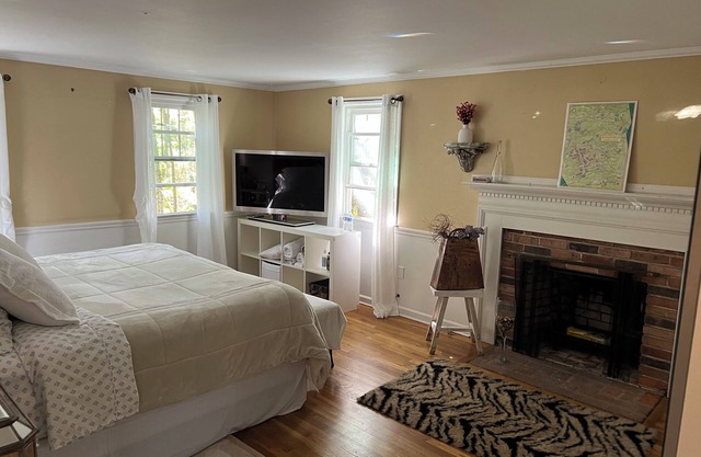 Disney Dreams in Spacious 5-bedroom house in lovely Ridgefield paradise