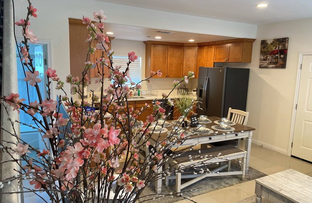 Disneyland/ Anaheim Convention Center/Little Saigon/Knott 3 bedrooms 3 baths