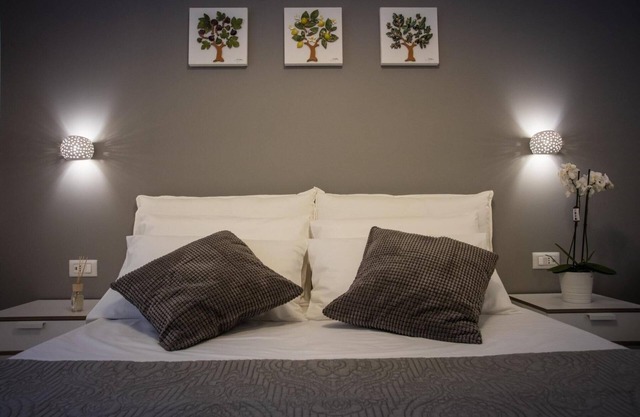 "DIVINA GUESTHOUSE" Luxuriöse und moderne Wohnung im Zentrum von Salerno